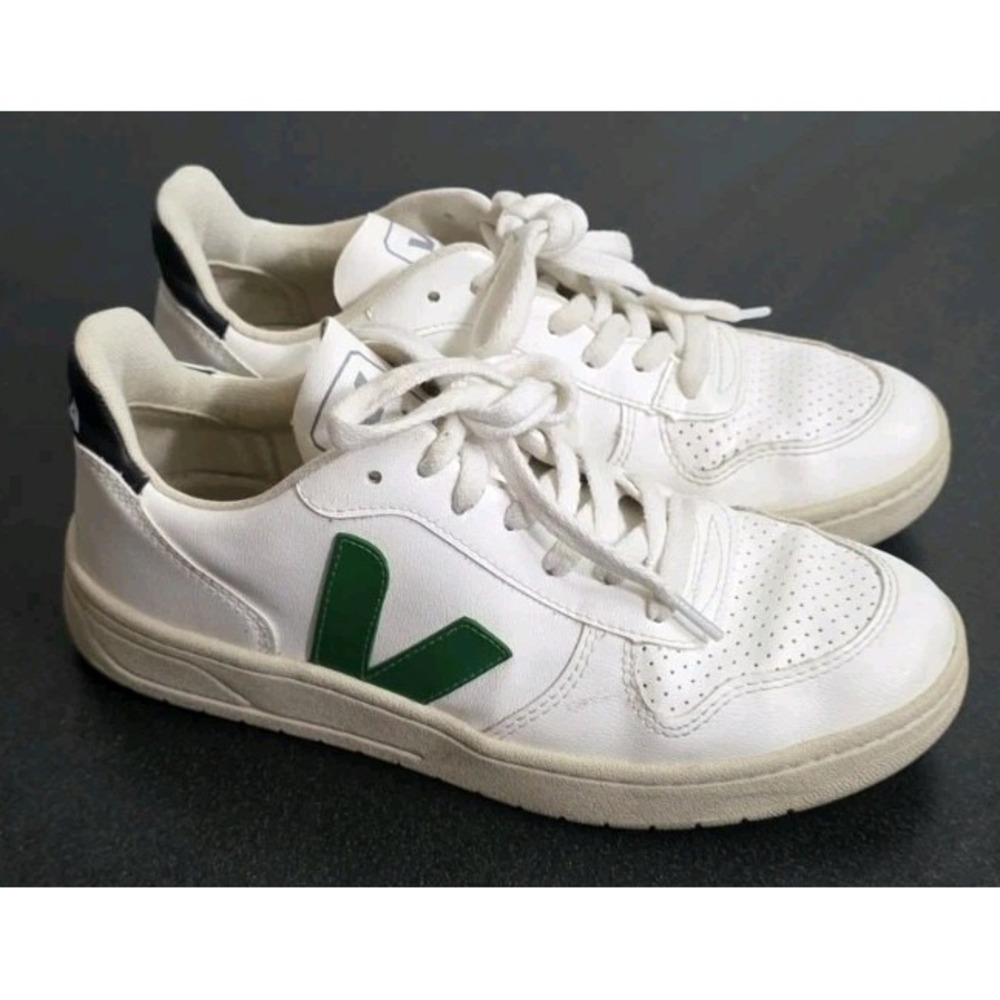 VEJA V-12 V-10 LOW TOP SNEAKERS WHITE/GREEN 37 WOMEN 6 Casual Shoe EUC